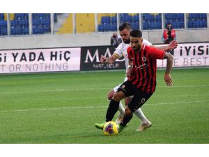 Süper Lig: Gençlerbirliği: 1 - İstikbal Mobilya Kayserispor: 0 (İlk Yarı)