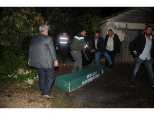 Antalya’da kadın cinayeti: 1 ölü, 2 yaralı