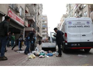 Yeni Doğan Bebeği Çöp Konteynerine Annesi Atmış