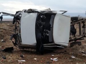 Afyonkarahisar’da Hemzemin Geçitte Kaza: 1 Ölü, 2 Yaralı
