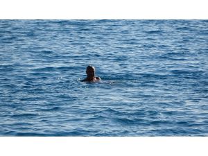 Antalya’da aralık ayında deniz keyfi