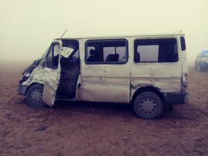 Öğretmenleri Taşıyan Minibüs Kamyonla Çarpıştı: 13 Yaralı