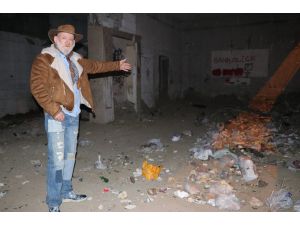 Kadınlara Cinsel Tacizde Bulunurken Kameraya Yakalandı