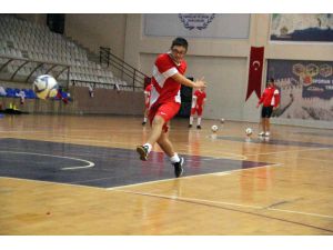 Down Sendromlular Futsal Milli Takımı Alanya’da Hazırlıklarını Sürdürüyor