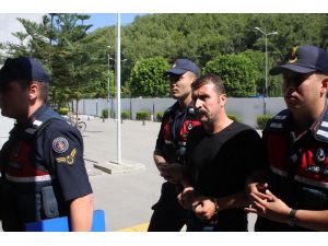 Antalya’da dini nikahlı eşini 25 bıçak darbesiyle öldüren koca hakim karşısında