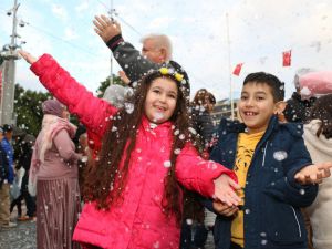 Yılbaşı Festivali’nde eğlence sürüyor