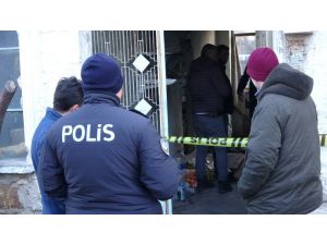 Yalnız Yaşayan Yaşlı Adam Evinde Ölü Olarak Bulundu