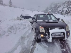 Antalya’da kar yağışı nedeniyle kapanan yollar açılıyor