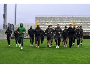 Denizlispor Kamp Çalışmalarını Devam Ediyor