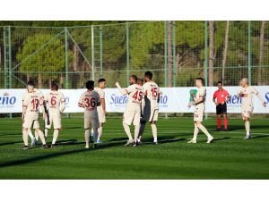 Galatasaray, İlk Hazırlık Maçında Galip Geldi