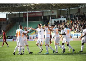Süper Lig: Aytemiz Alanyaspor: 5 - Kayserispor: 1 (Maç Sonucu)