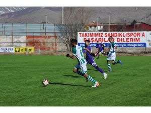 Bal: Sandıklıspor: 1 - Salihli Belediyespor: 3