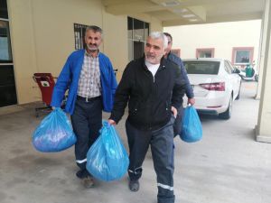 Çöp toplayan 3 işçi zehirlenme şüphesiyle hastaneye kaldırıldı