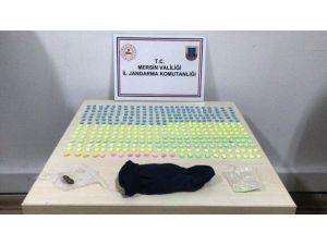 Mersin’de Bir Otomobilde 400 Adet Uyuşturucu Hap Ele Geçirildi