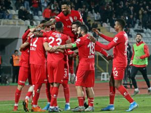 Antalyaspor Deplasmanda Gülüyor