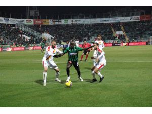 Süper Lig: Denizlispor: 1 - Göztepe: 1 (Maç Sonucu)