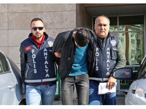 Genç kıza kabusu yaşattı, parayla uyuşturucu ve baklava aldı