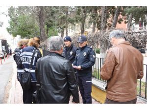 Antalya’da denetim uygulamasında 2 bin 950 şahıs incelendi