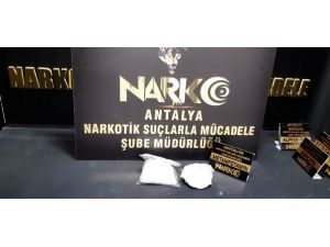 Antalya’da uyuşturucu deposuna baskın: 2 gözaltı
