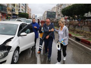 Antalya’da 3 araçlı zincirleme kaza: 1 yaralı