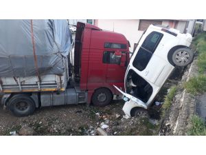 Ayağına kramp giren sürücü ölümden döndü