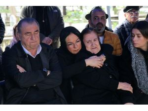 Fatih Terim Ve Annesinin Gözyaşları