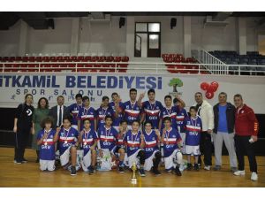 Gkv’nin Efsane Basketbol Takımı Üçüncü Kez Namağlup Şampiyon