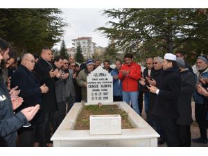 Başpehlivan Cengiz Elbeye mezarı başında anıldı