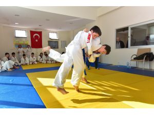 Karacaoğlan Ortaokulu Judo İl Birincisi