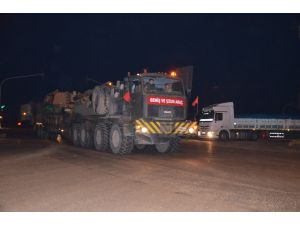 Sınır Birliklerine Tank Ve Obüs Sevkiyatı