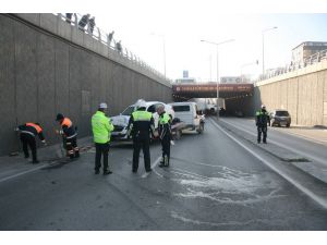 Alt Geçitte Faciadan Dönülen Kazada İki Kişi Yaralandı