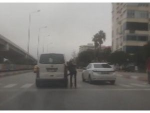 Patenli gencin 60 kilometre hızla tehlikeli yolculuğu