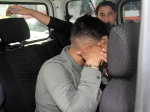 Babasının Otomobilini Çaldı Yakalanınca "Size Ne" Dedi