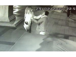 Kadının erkeğe şiddeti çevredekileri şoke etti