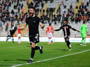 Tff 1. Lig: Adanaspor: 1 - Eh Balıkesirspor: 1