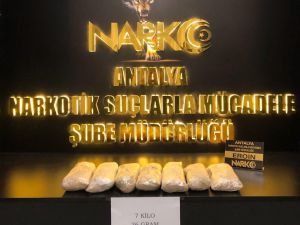7 kilo uyuşturucu ile yakalanan 2 kişi tutuklandı
