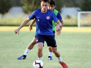 Antalyaspor’da, Bünyamin Balcı Performansıyla Göz Dolduruyor