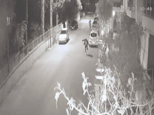 Kaçan şüphelinin bekçi tarafından vurulma anı kameralara yansıdı