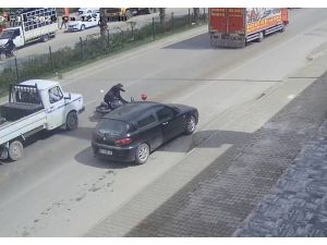 Kamyonetin altında 50 metre sürüklendi, o anları izleyince gözlerine inanamadı