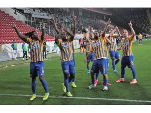 Süper Lig: Mke Ankaragücü: 2 - Çaykur Rizespor: 1 (İlk Yarı)