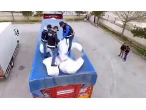 Tır Dorsesine Gizlenen 4 Bin 700 Paket Kaçak Sigara Bulundu