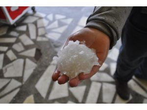 Şuhut’ta Şiddetli Yağmur Ve Dolu Yaşamı Olumsuz Etkiledi