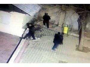 Gaziantep’te Kablo Hırsızları Önce Kameraya Sonra Polise Yakalandı