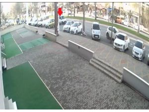 Polis Memurunun Ölüğü Kaza Kamerada