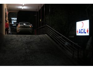 Defalarca Bıçaklanan Kişi Otomobiliyle Hastaneye Geldi