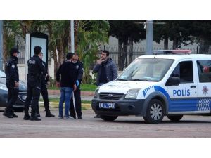 Kavga ettiler, sosyal mesafe cezası yediler