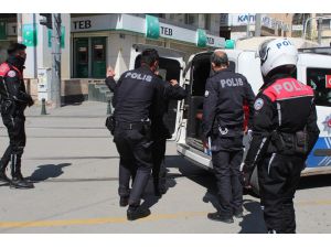 Antalya’da polisi kuş uçurtmadı