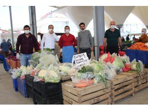 Manavgat’ta pazarcı esnafından ihtiyaç sahiplerine sebze-meyve