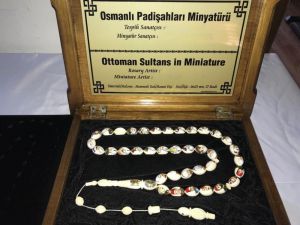 Ankara’da Mamut, Fil Ve Balina Dişi İle Gergedan Boynuzundan Yapılmış Tesbihler Yakalandı