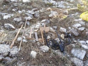 Alanya’da kamp kurarak kaçak kazı yapan baba-oğul yakalandı